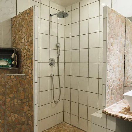 Empt Vussem Apartmán *